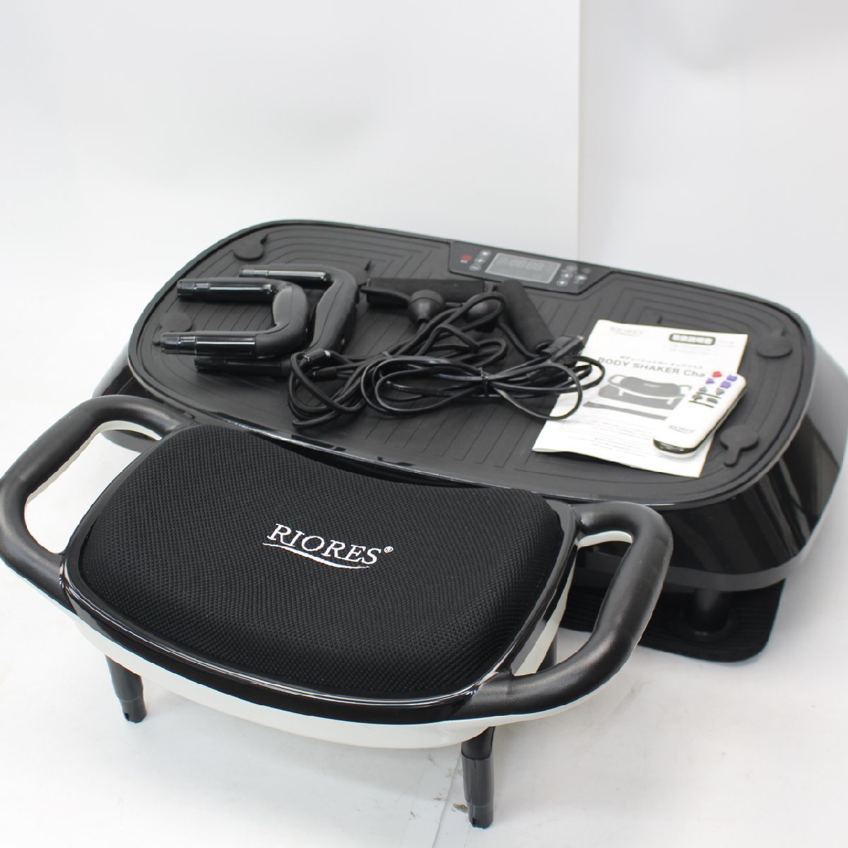097) 【美品】 RIORES リオレス ボディーシェイカーチェアプラス　Body Shaker Chair Plus ぶるぶるマシン エクササイズ 目立った傷や汚れなし】097) 【美品】 RIORES リオレス ボディー