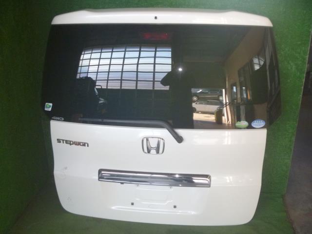 ステップワゴン DBA-RG1 右リアドア/スライドドア NH700M アラバスター