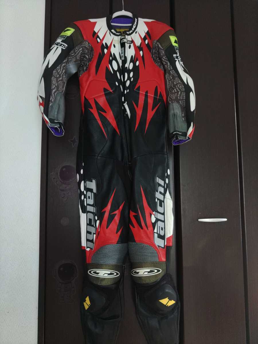 TAICHI XLサイズ 革ツナギ ブラック/レッド 人気スポー新作 TAICHI XLサイズ 革ツナギ ブラック/レッド