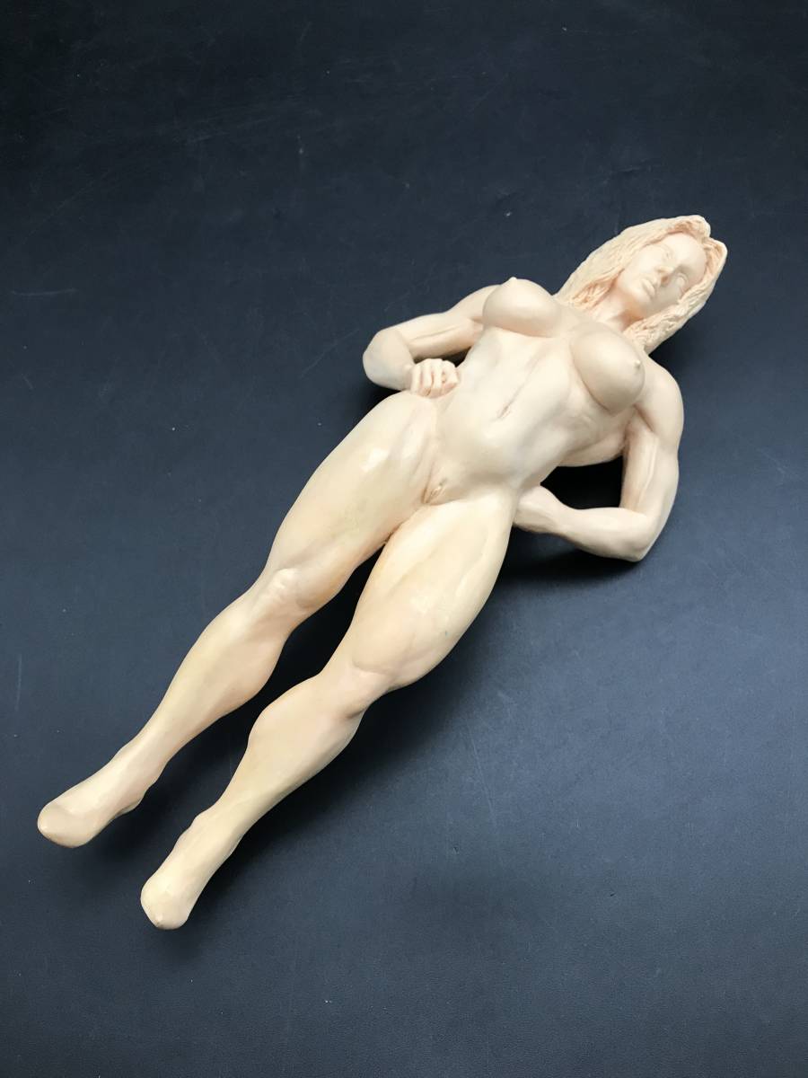 筋肉美女　ヌード 