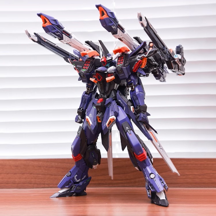 【現品 新品】無限新星 1/100 プラモデル サンダーボルト 雷霆 国内発送 Amazon.co.jp: IN ERA+/無限新星 1/100 RMD THUNDERBOLT
