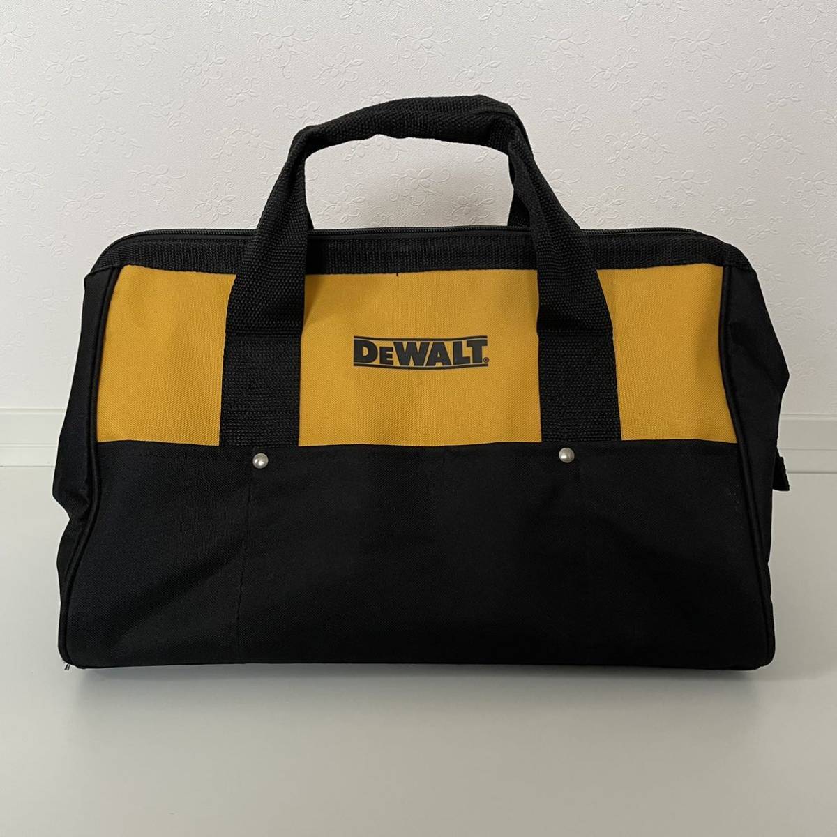【未使用に近い】【美品】DEWALT 15 Medium Heavy Duty Contractor Tool Bag ツールバッグ 木工
