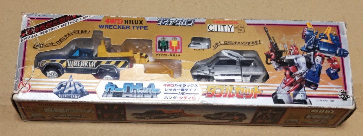 □約40年前 タカラ ダイアクロン カーロボット 4WD ハイラックス