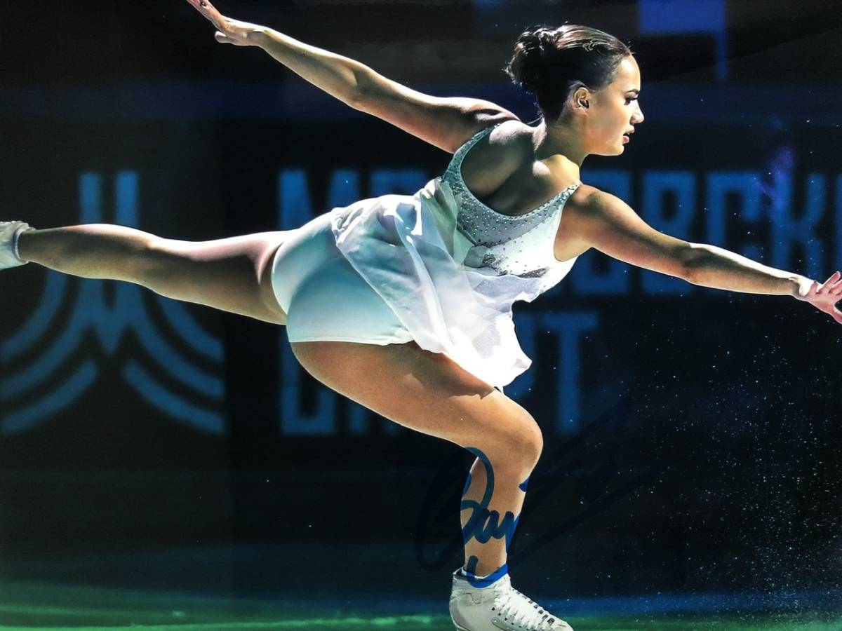 【目立った傷や汚れなし】★ アリーナザギトワ 直筆サイン入り写真 25x20cmサイズの落札情報詳細 - Yahoo!オークション落札価格検索 ...