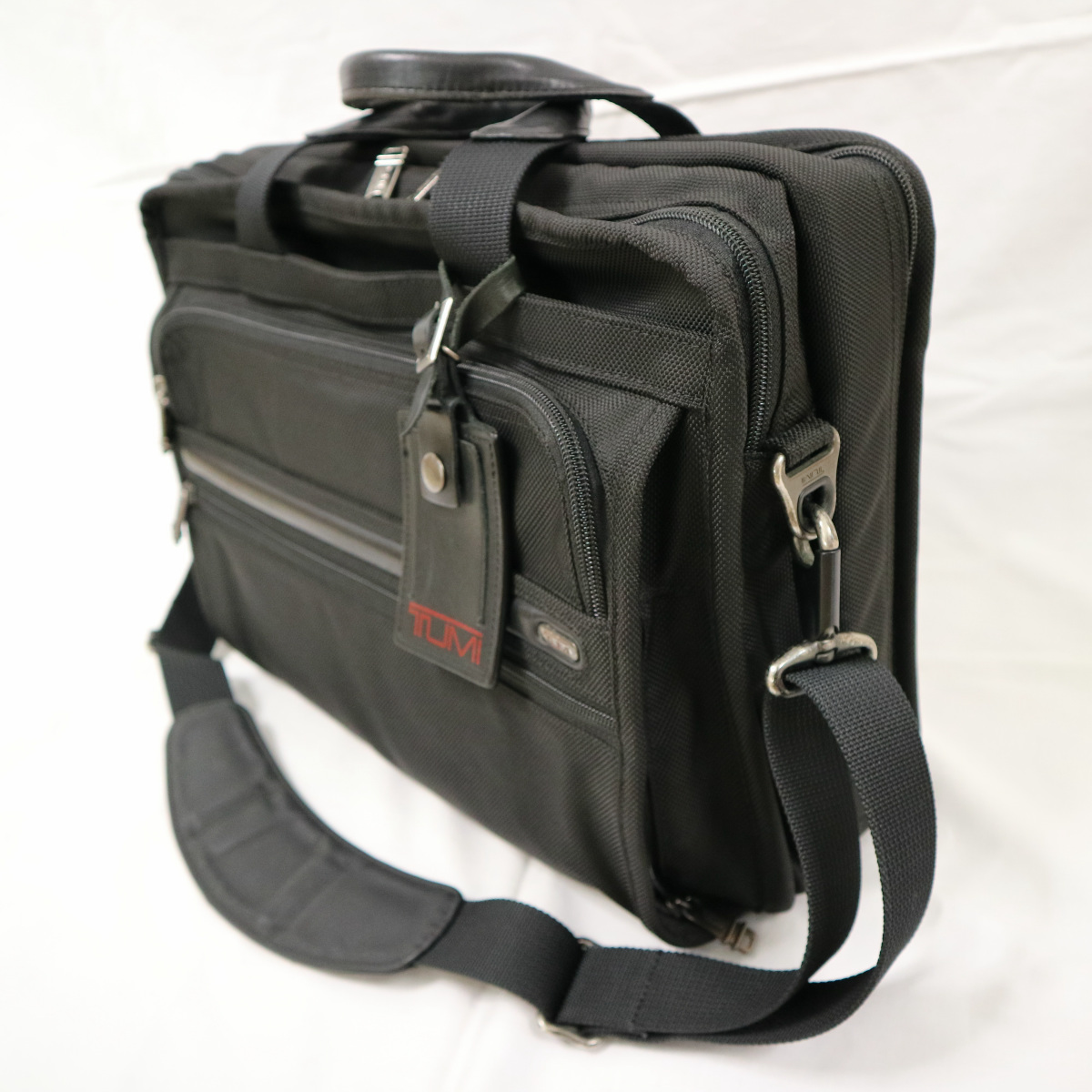 【傷や汚れあり】TUMI ブリーフケース アルファ エッセンシャル 26130D4 ブラックの落札情報詳細 ヤフオク落札価格検索 オークフリー