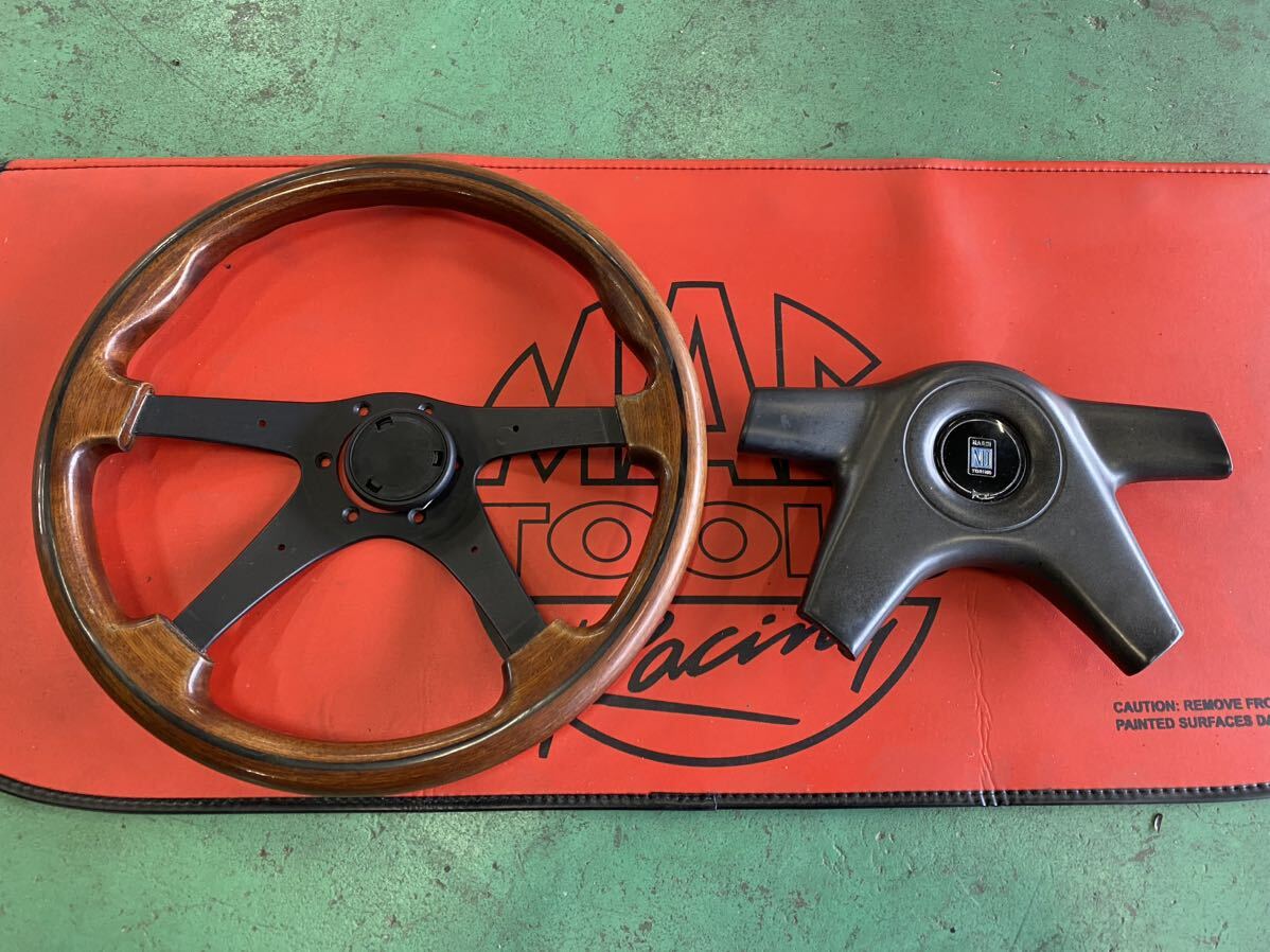 NARDIウッドステアリング希少 希少 ホーンボタン付き ナルディ