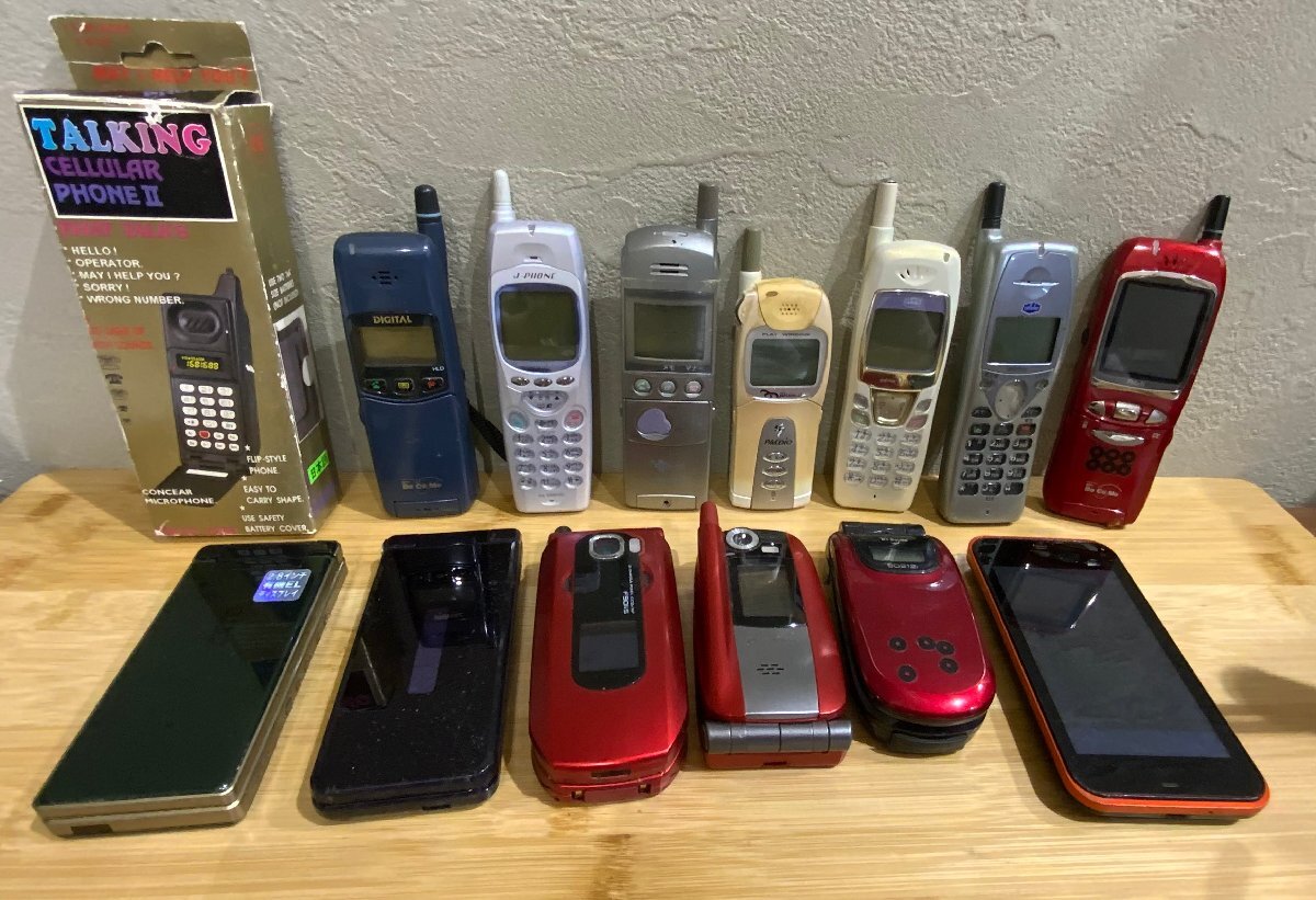 ジャンク品　PHS携帯電話　129台 ジャンク品 PHS携帯電話 129台 Yahoo!オークション - ガラケー