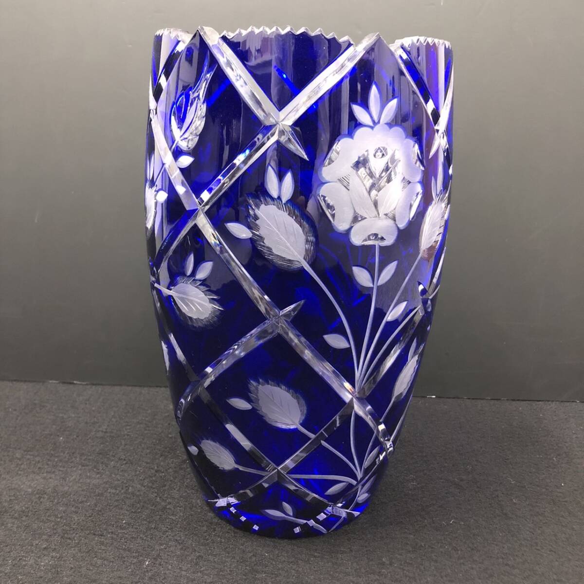 希少 ドイツのドレスデンクリスタルの花瓶 45