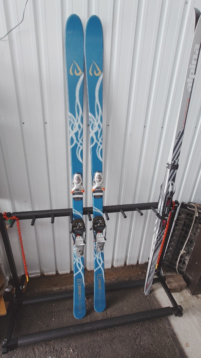 ID one (アイディーワン) MR-G 168cm モーグル スキー板 コブ