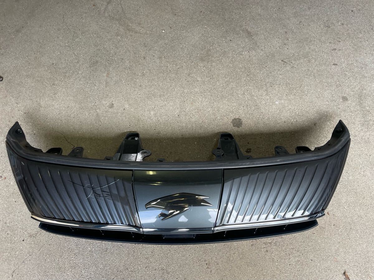 JB64 JB74ジムニーシエラチッピンググリル　鍵穴カバー付＋SL筆記体 新作JB64 JB74 ジムニー シエラ チッピングフロントグリル　赤極小網　シルバー筆記体エンブレム+鍵穴カバー2個