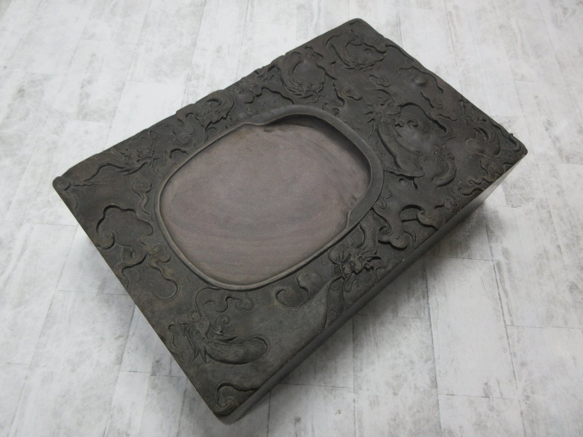 唐硯 (彫刻模様入り、硯箱入り) 唐硯 (彫刻模様入り、硯箱入り) （硯 『端渓 壷型彫刻 』 ｜骨董