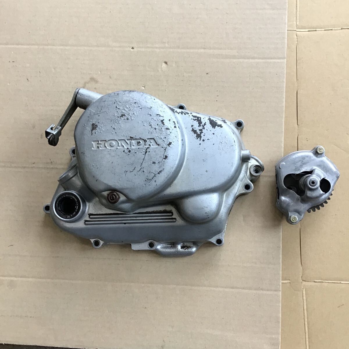 CB50 クラッチカバー タコメーター 取出し オイルポンプ CB50 クラッチカバー タコメーター 取出し オイルポンプ