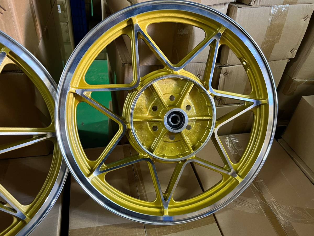 GS400 BEET.タイプ.キャストホイール./ゴールド 社外 GS400 BEET.タイプ.キャストホイール./ゴールド 社外 GS400 BEET