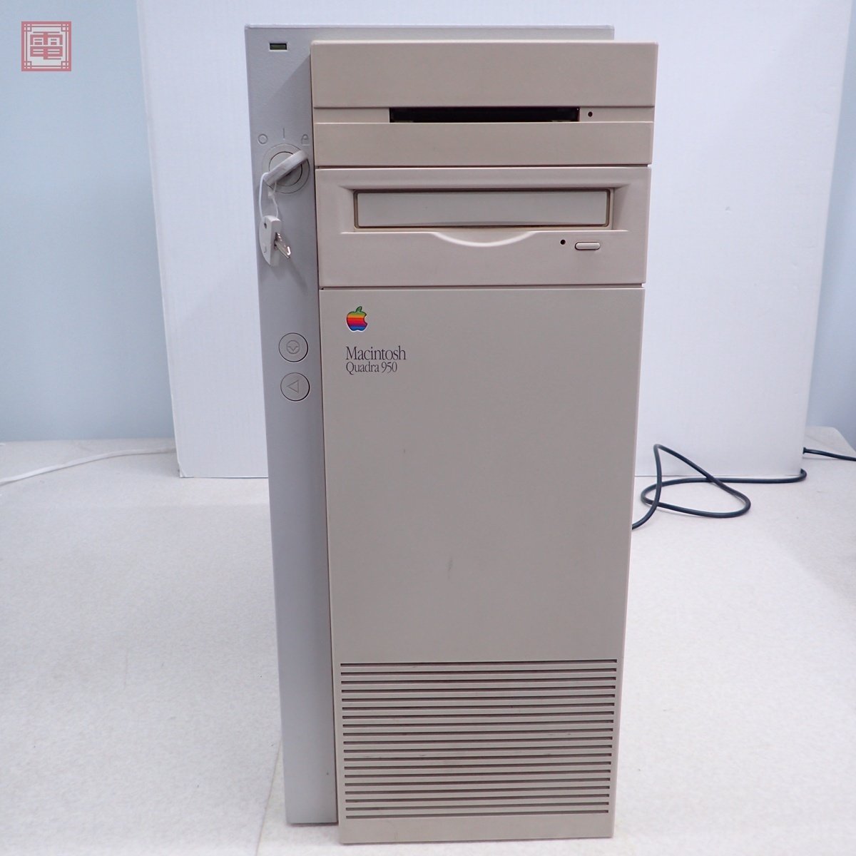 全体的に状態が悪い】Apple Macintosh Quadra 950（M4300）本体 箱付