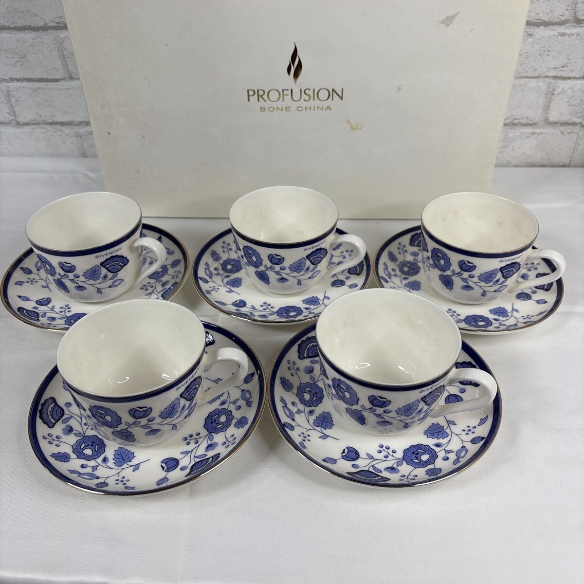 GIVENCHY ジバンシー ボーンチャイナ 金彩 花柄 ペア コーヒー カップ 