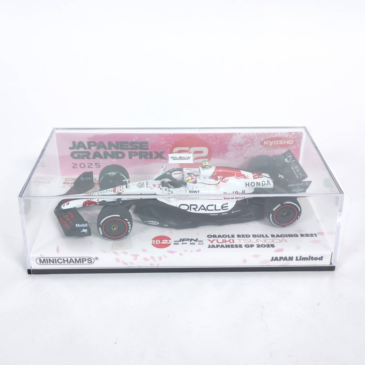 新品】値下げ！スパーク 1/18 レッドブルレーシング RB15 中国GP 2019
