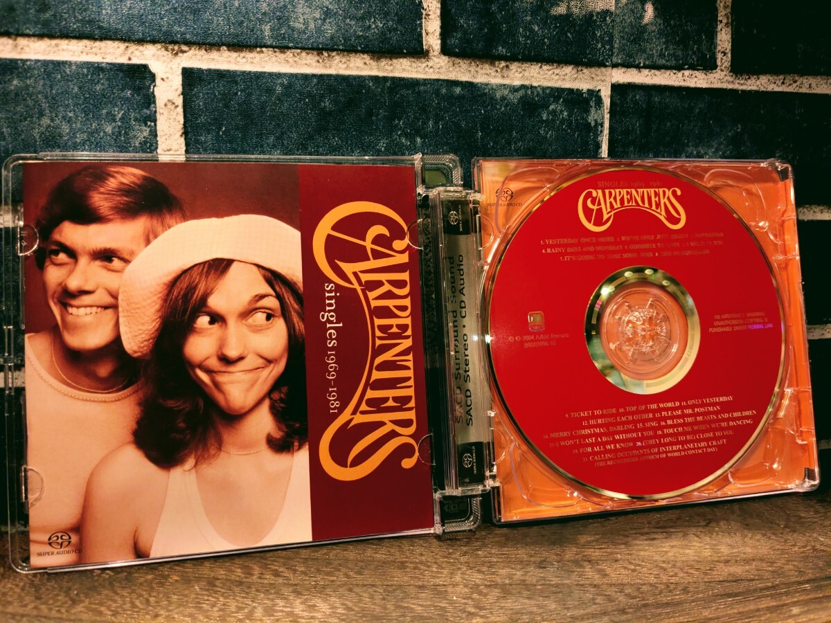目立った傷や汚れなし】【輸入盤】SINGLES 1969-1981/カーペンターズの