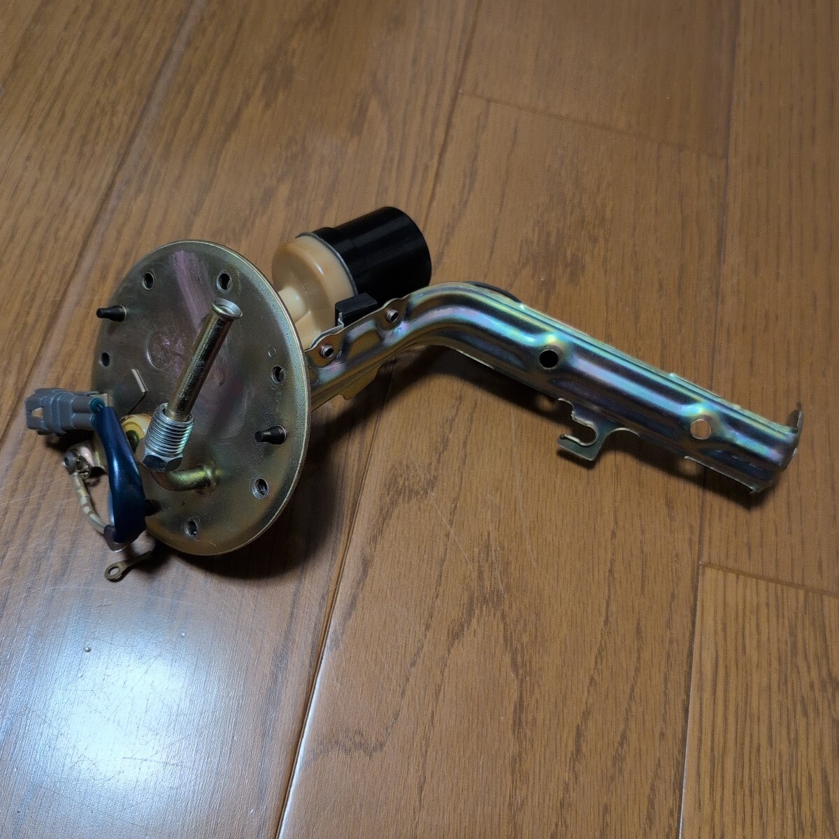 jzx100 マークⅡ チェイサー クレスタ 燃料ポンプ リターン配管