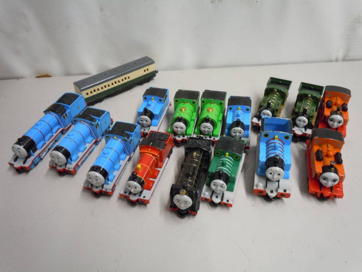 中古】トミカトーマスDXデラックスおしゃべり操車場 αシステム搭載 