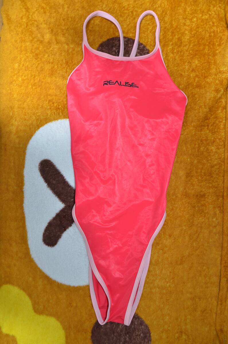 生産終了激レア リアライズ realise ゴールド Tバック 競泳水着 サイズ