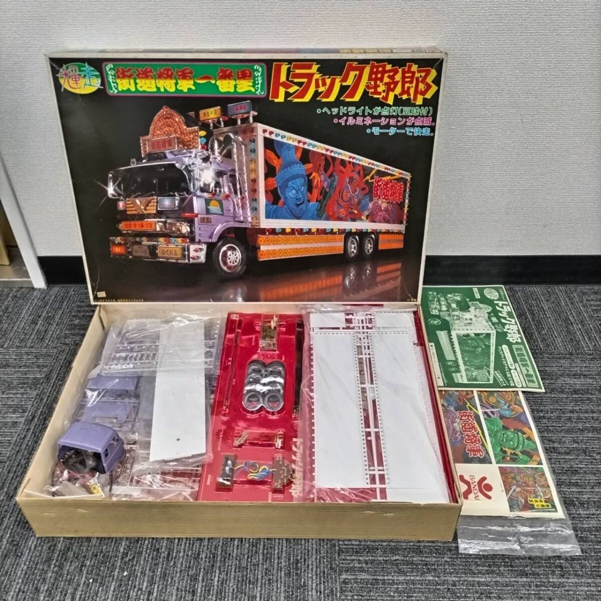 新品】アオシマ 1/32 大型バスロケット デコトラ 嵐鬼龍 プラモデルの