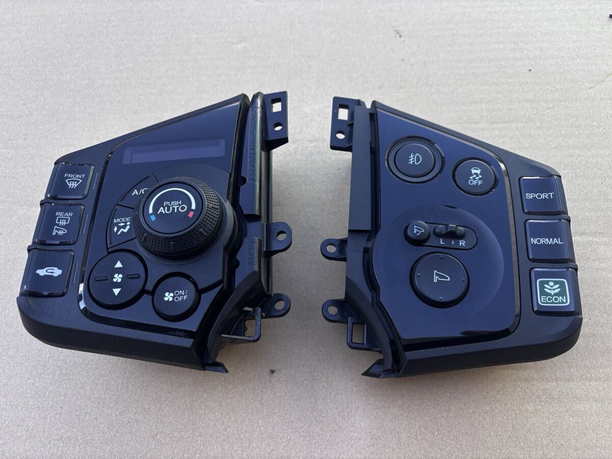 トヨタ アクア NHP10 中期 純正 エアコン スイッチ パネル 黒シボ