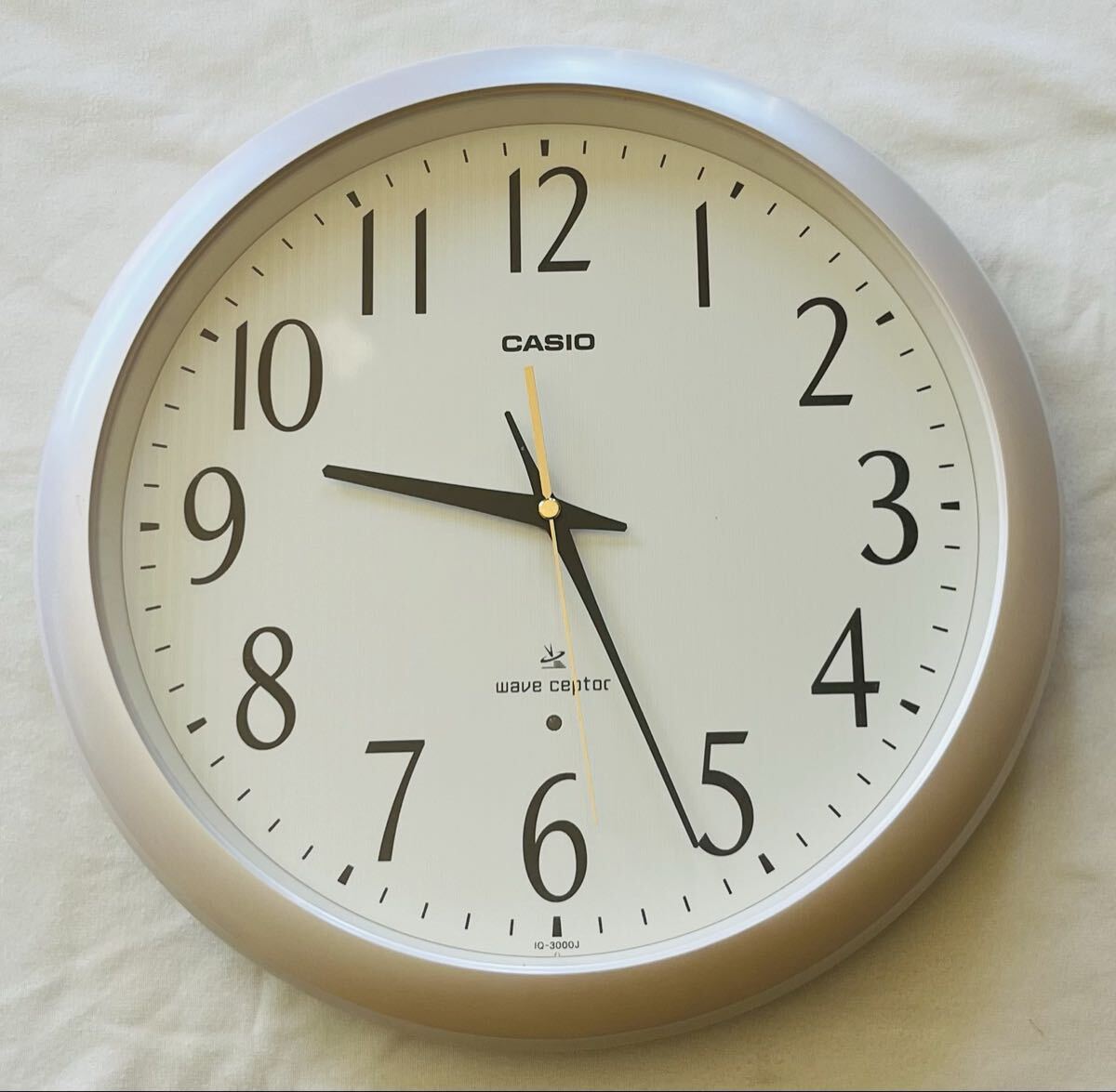 ☆CASIOカシオ☆電波時計 掛時計 33cm☆IQ-1050NJ パールホワイト