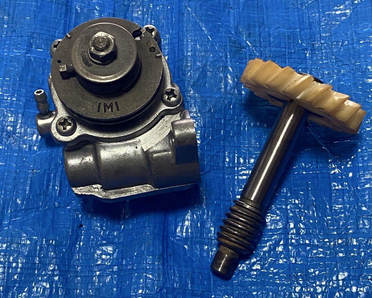 RZ250 RZ350 カーボン調オイルポンプカバー 4L3 4U0 業者塗装 美品