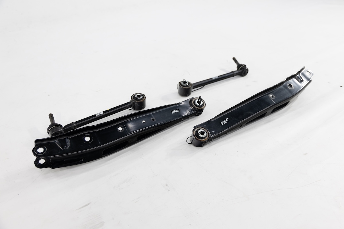 GC8 STi ラテラルリンクセット（フルピロー） ＋ 純正部品の落札情報