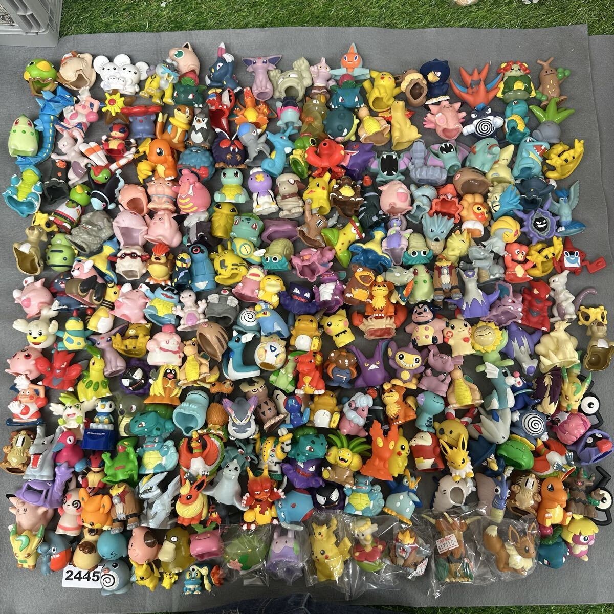 【美品】　ポケモンキッズ　指人形　ピカチュウ　メタモン　へんしん　クリア ポケモン 指人形 ポケモンキッズ フィギュア へんしん メタモン 変顔