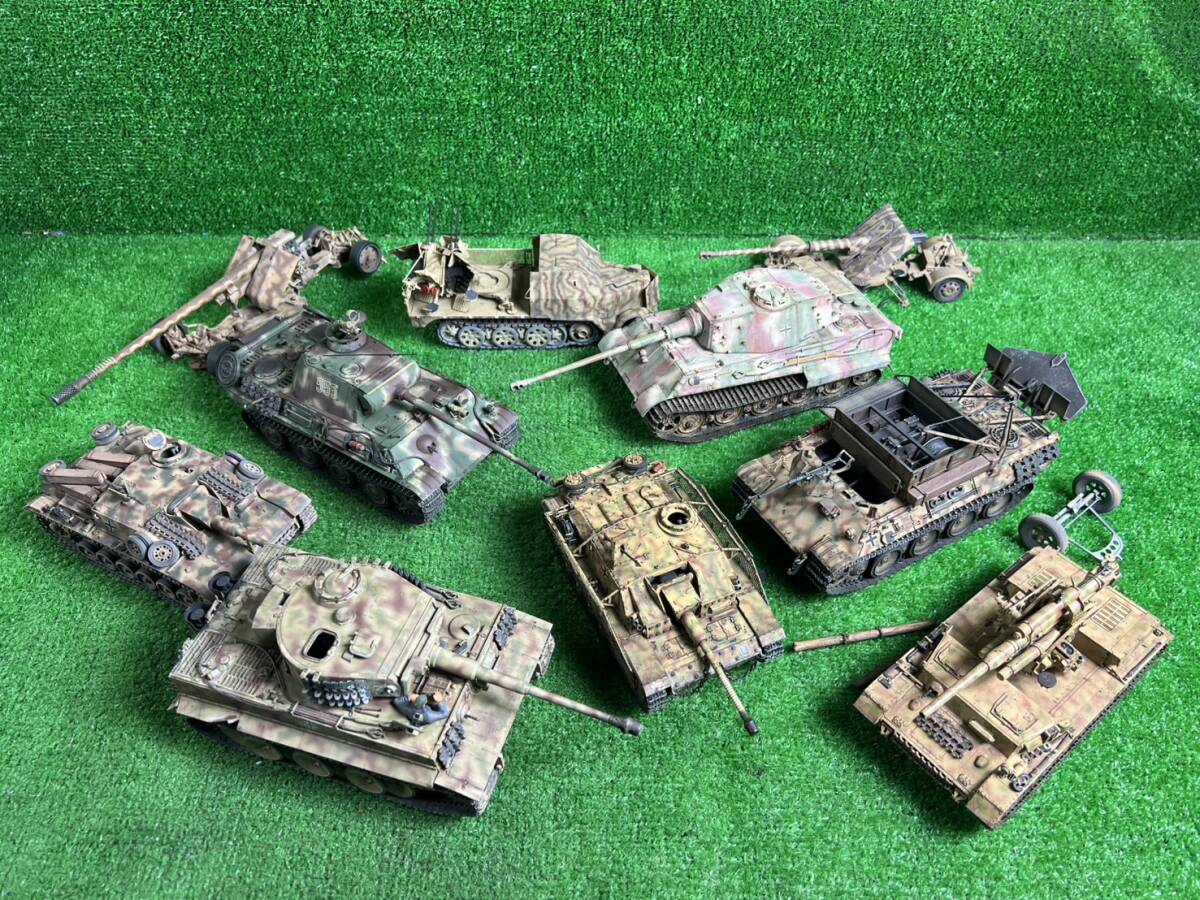 新品】1/48サイズ以下用のベース台 (戦場の市街地) ミリタリー