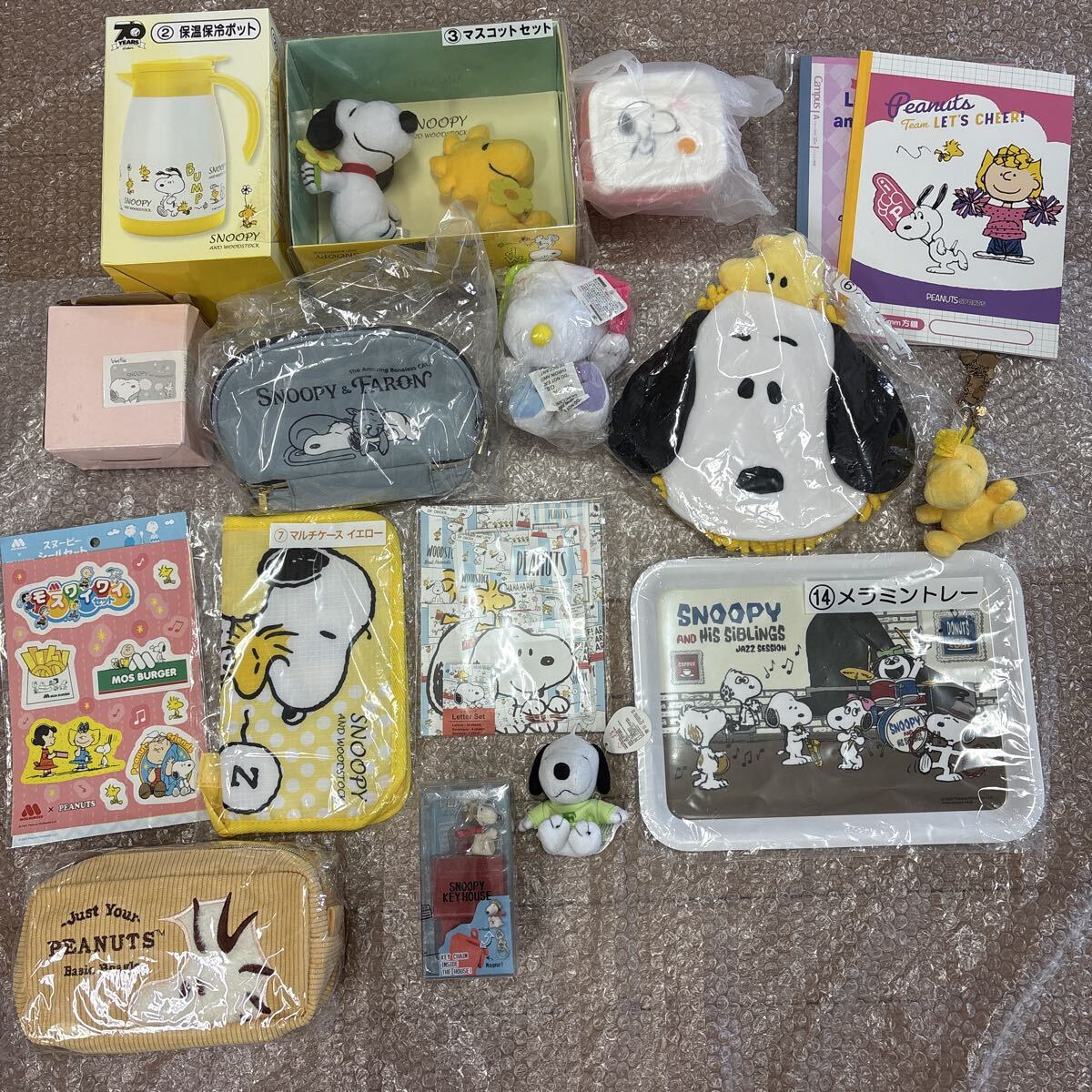 USJ オラフ ぬいぐるみ スヌーピー 寝そべり うつぶせの落札情報詳細