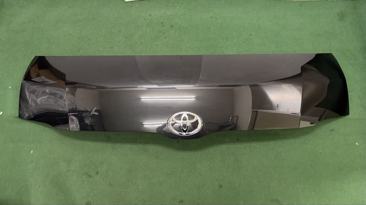 新品】トヨタ 純正品 ハイエース 200系 KHD200系 コーナーパネル 塗装