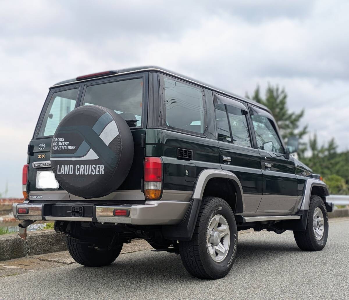 みる 公式トヨタ トヨタ ランドクルーザー70の新車・中古車・カスタム在庫