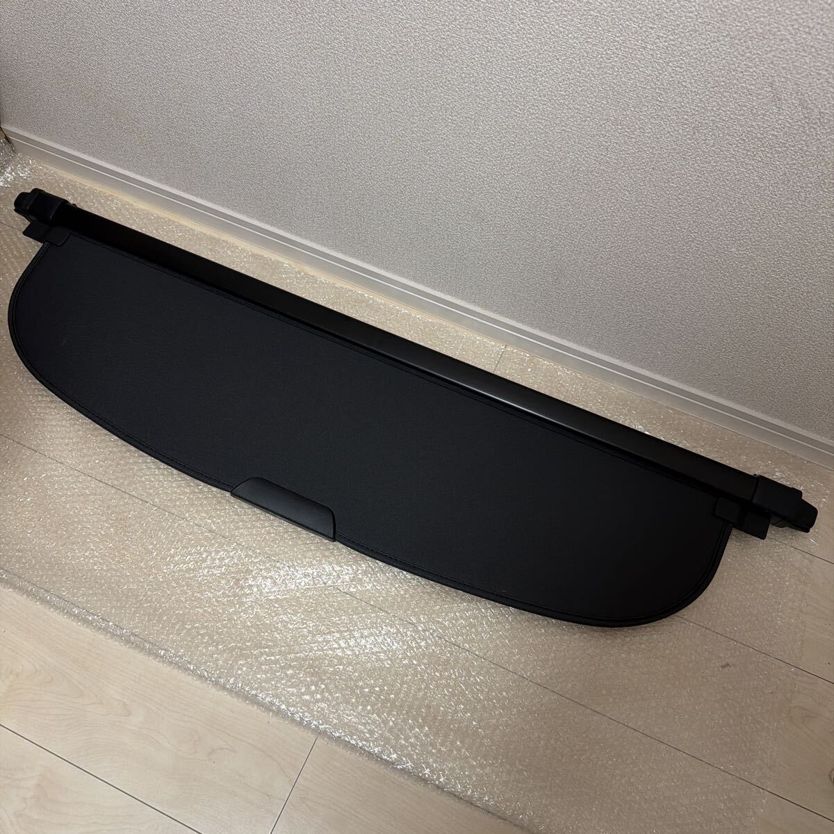 未使用に近い】レクサスUX用純正トノカバー 品番64910-76030 送料無料
