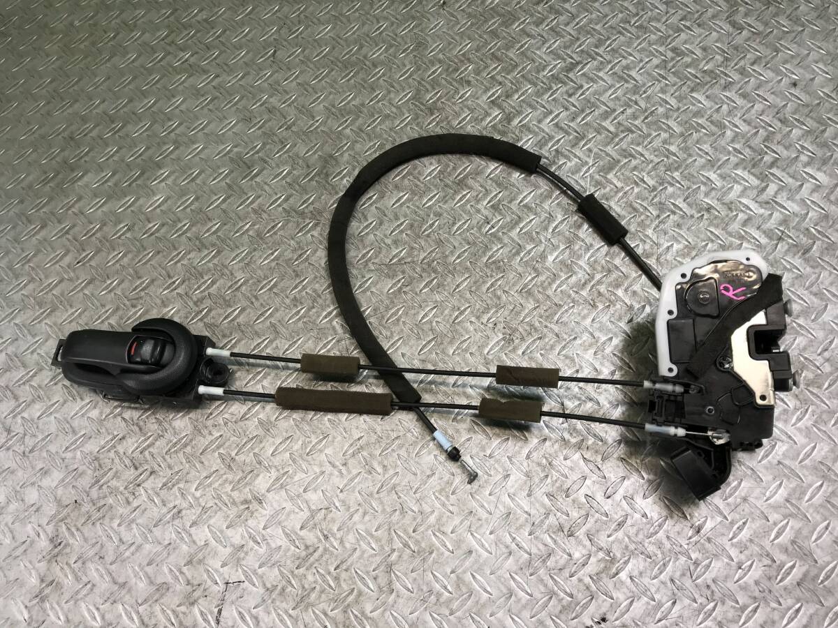 GB122 サニトラ サニートラック ドアロックアクチュエーター インナー
