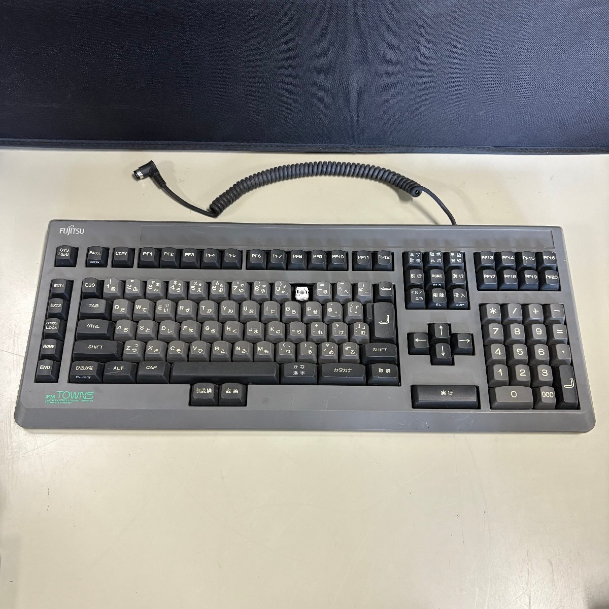 動作品 富士通 FM TOWNS モデル2 本体 FMTOWNS-2 +JISキーボード+