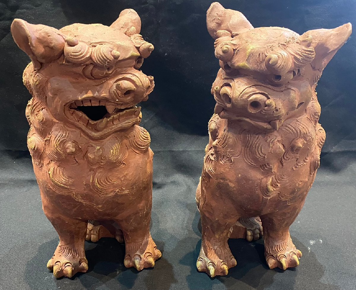 ト打】九谷焼 八栄窯 シーサー 金彩色絵玉乗獅子 2点セット 須栄義造
