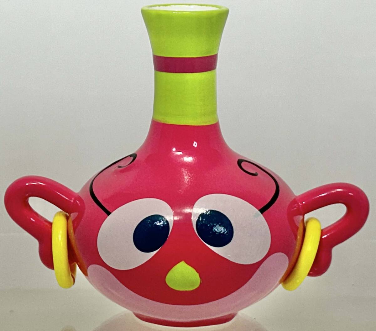 ハクション大魔王☆ 陶器製 花瓶 壺 つぼ☆ よばれてとびでてアクビ ハクション大魔王☆ 陶器製 花瓶 壺 つぼ☆ よばれてとびでてアクビ