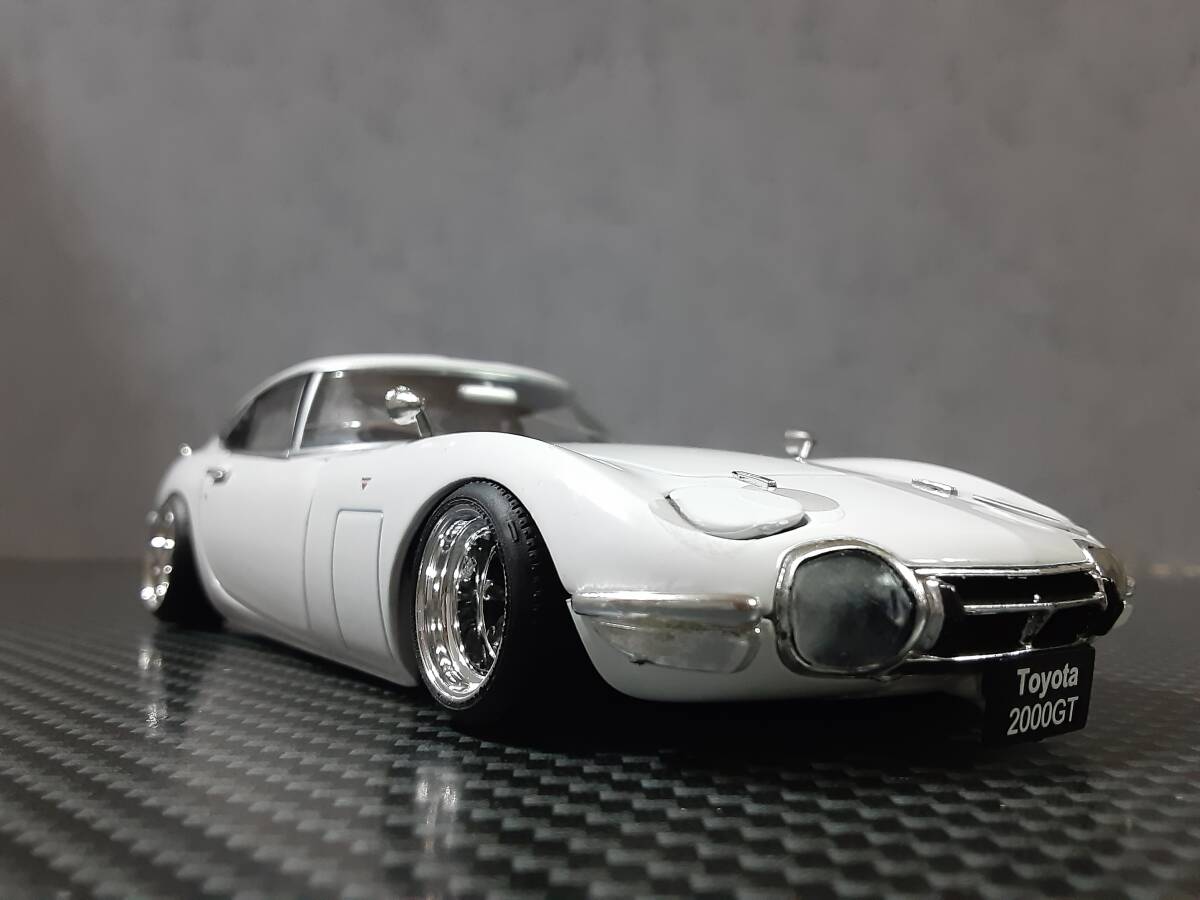 新品】triple9 ローダウンカスタム 1/18 トヨタ 2000GT ホワイト の