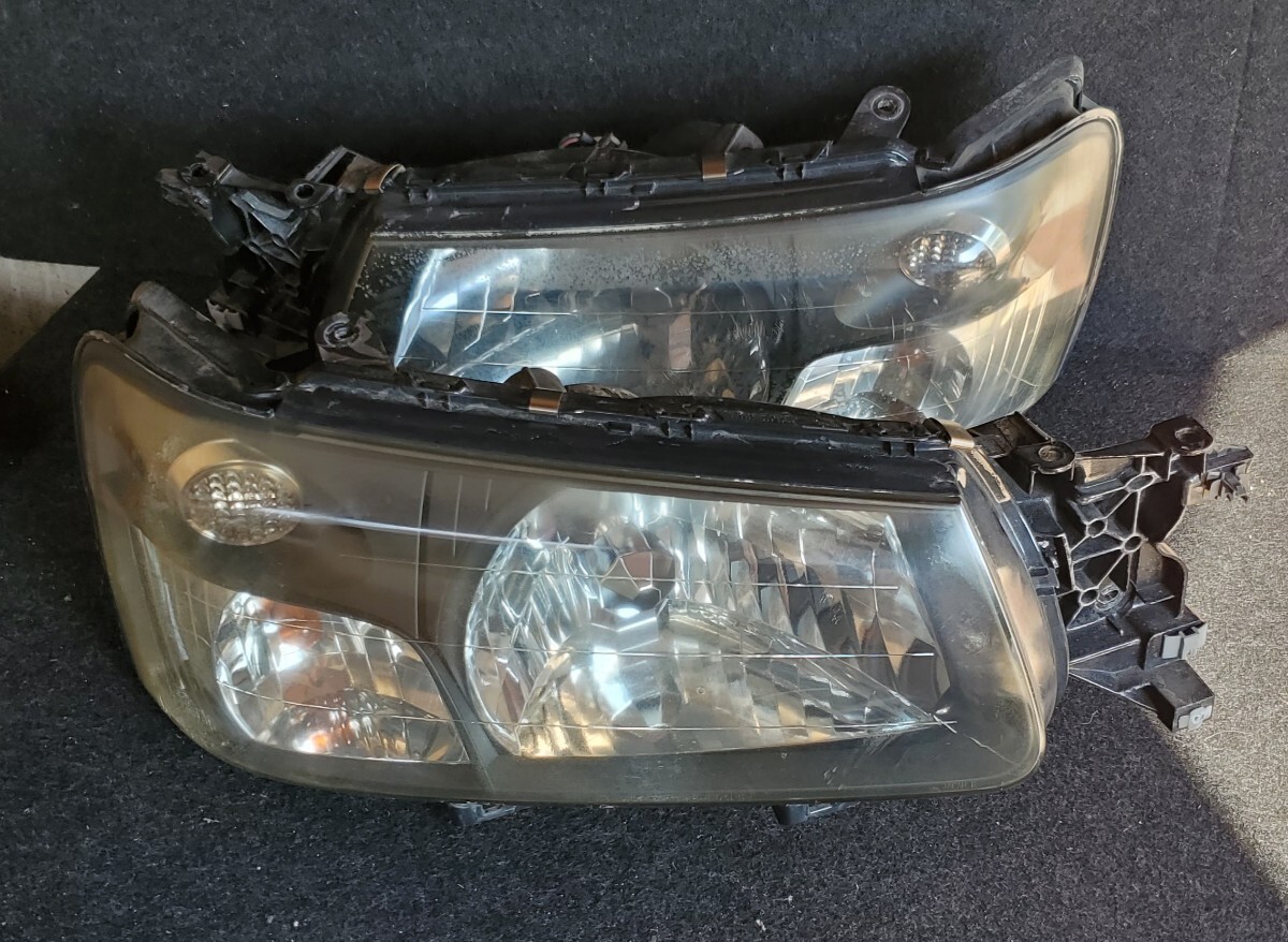 スバル フォレスター SG5 後期ヘッドライト左右ハロゲン 検:HID LEDの
