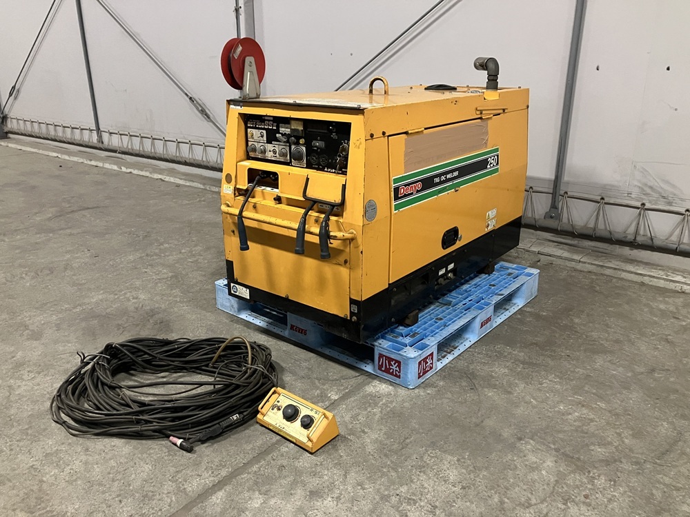 新品】新ダイワ やまびこ ディーゼルエンジン溶接機 DGW400DM エンジン