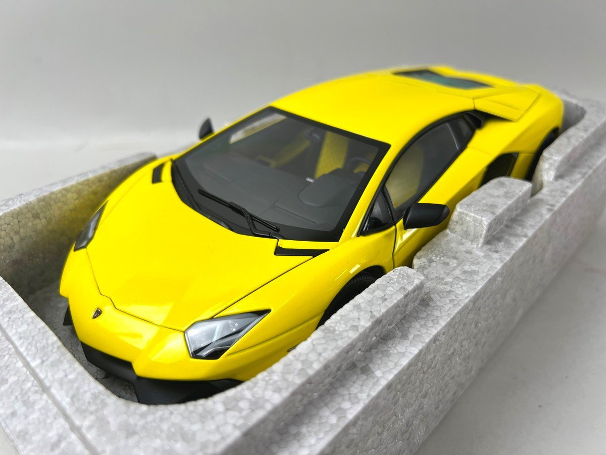 1/18 AUTOart Lamborghini Aventador LP720-4 50th anniversary yellow