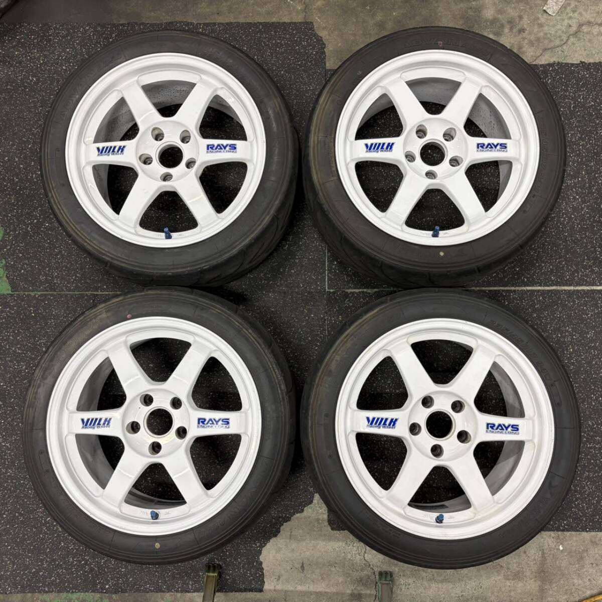 a-tech final speed cast 17インチ 8j +22 9j +27 pcd114.3 4h 215