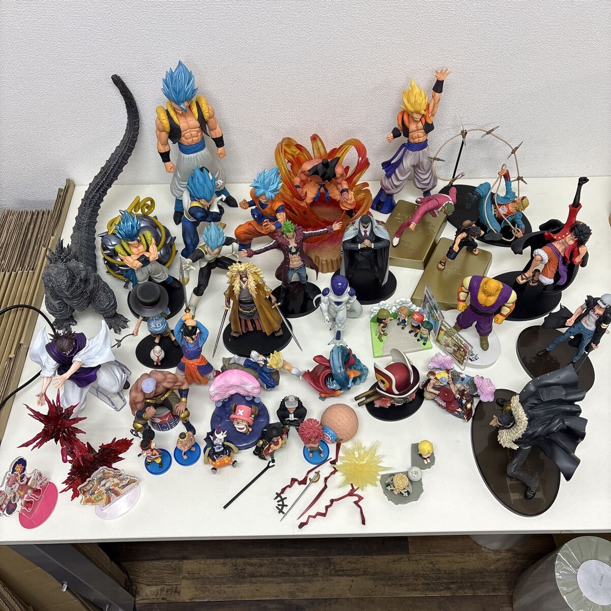新品】ドラゴンボール・ONE PIECE 鳥山明・尾田栄一郎 スーパーサイヤ