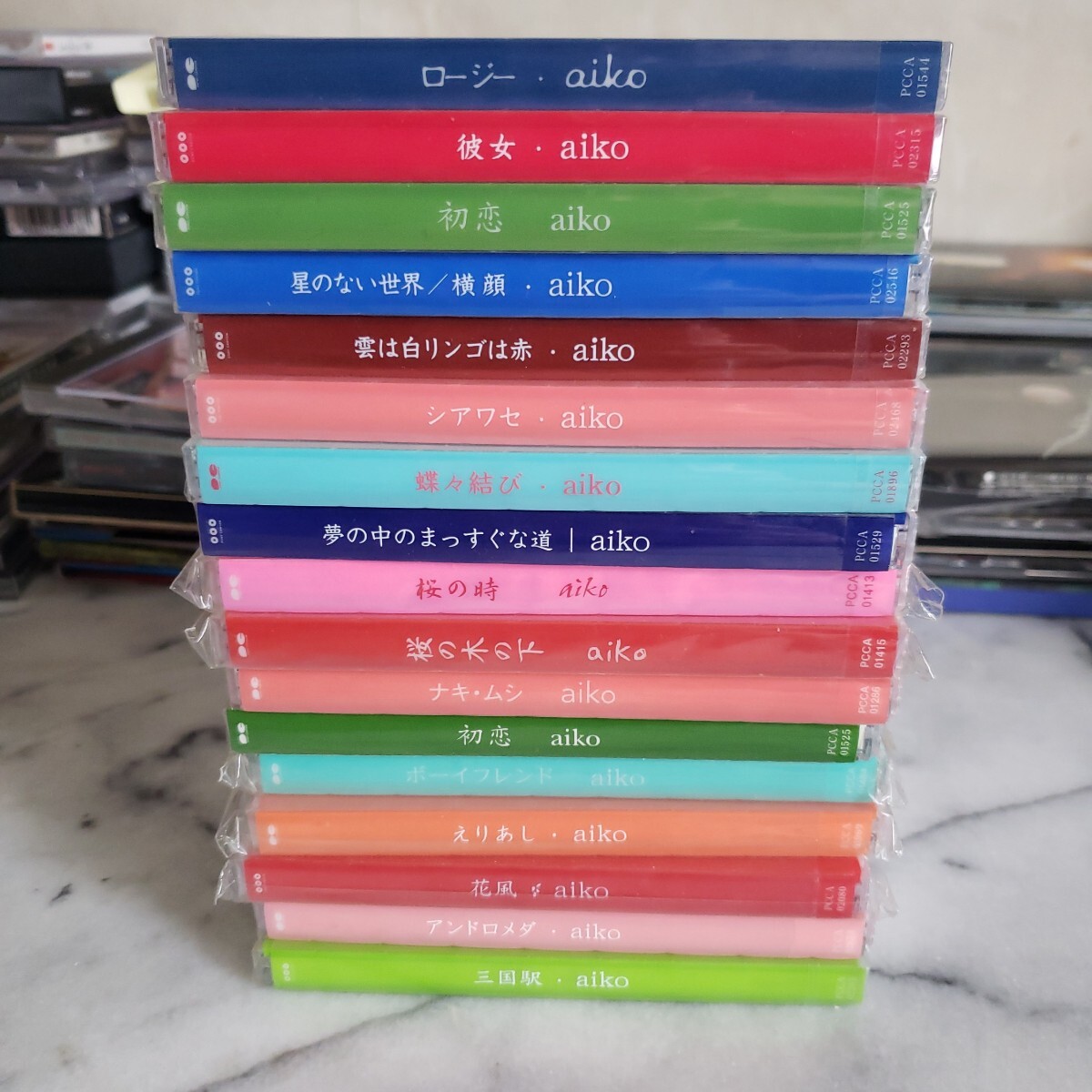 aiko CDシングル24枚 まとめ売り 初回限定版カラートレイ22枚 送料無料