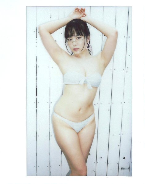 東雲うみ 直筆サイン入り DVD撮影現場チェキ（うみんCHU！）bの落札