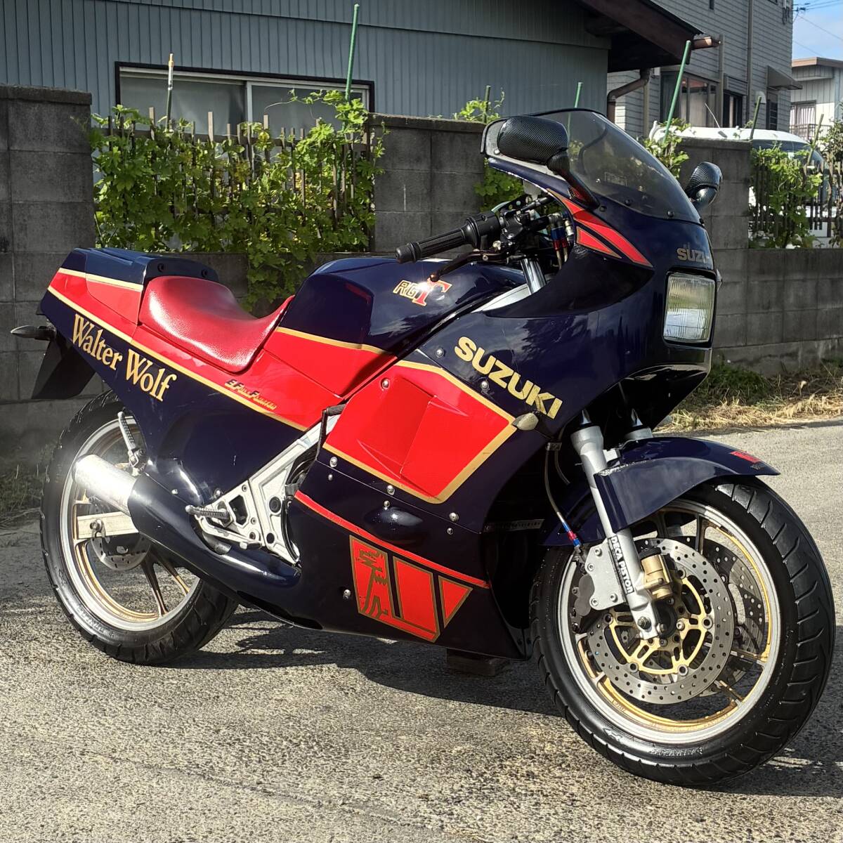 未使用】スズキ純正ミラー右側新品GSX-R400（GK71B） GAGギャグ RG250γ