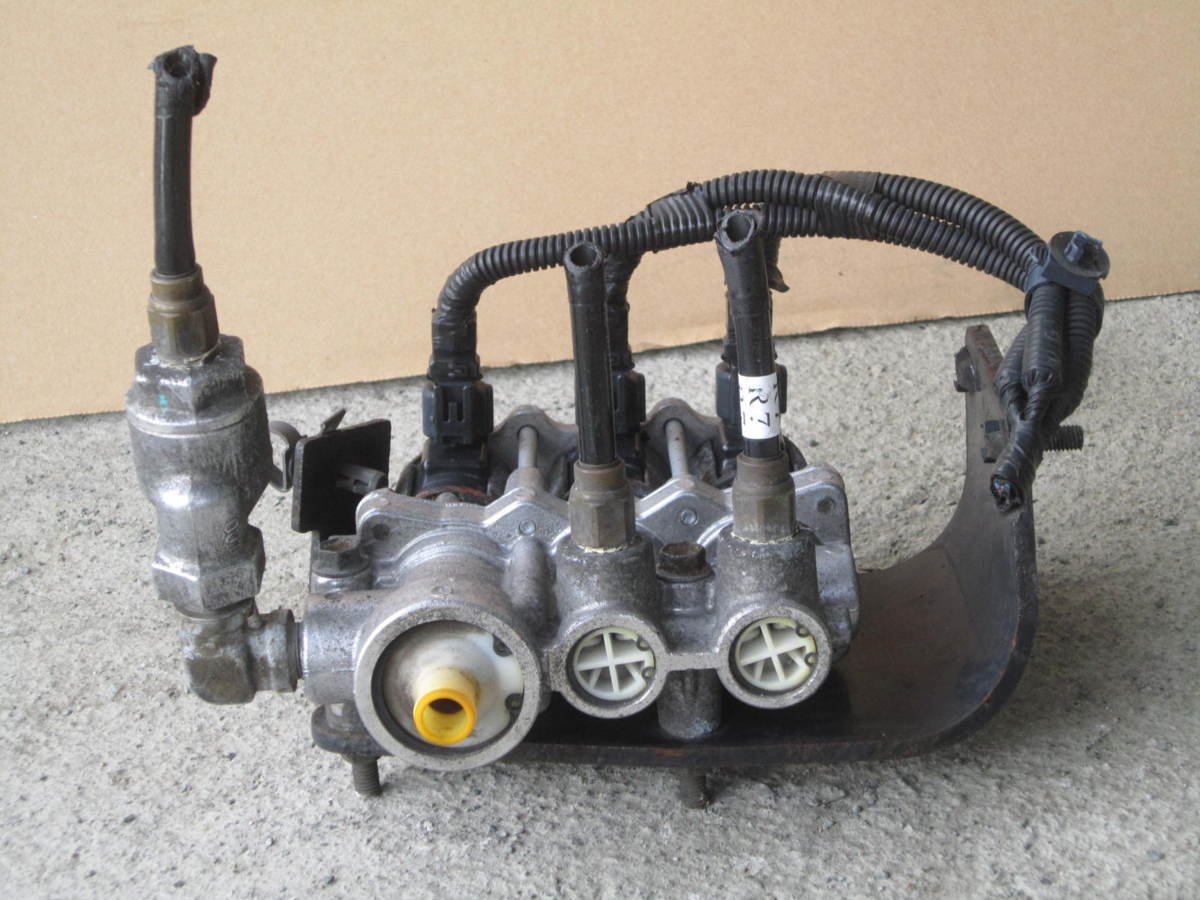 日野自動車 プロフィア E3-バルブ S40C0-E0082 192613 日野 レンジャー FC9JKA ソレノイドバルブ E3V SOLENOID VALVE