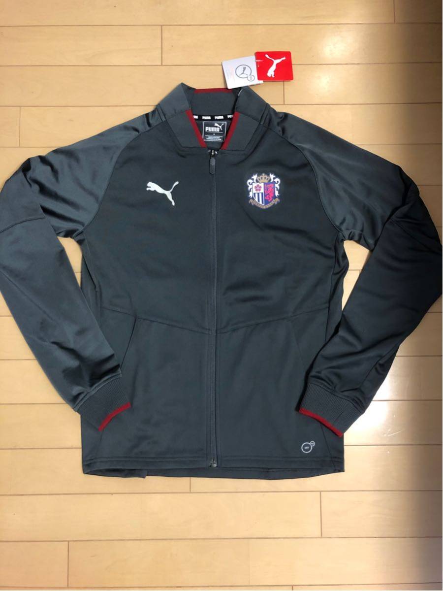 セレッソ大阪 PUMA フード付き黒ジャケット L（THE NORTH FACE